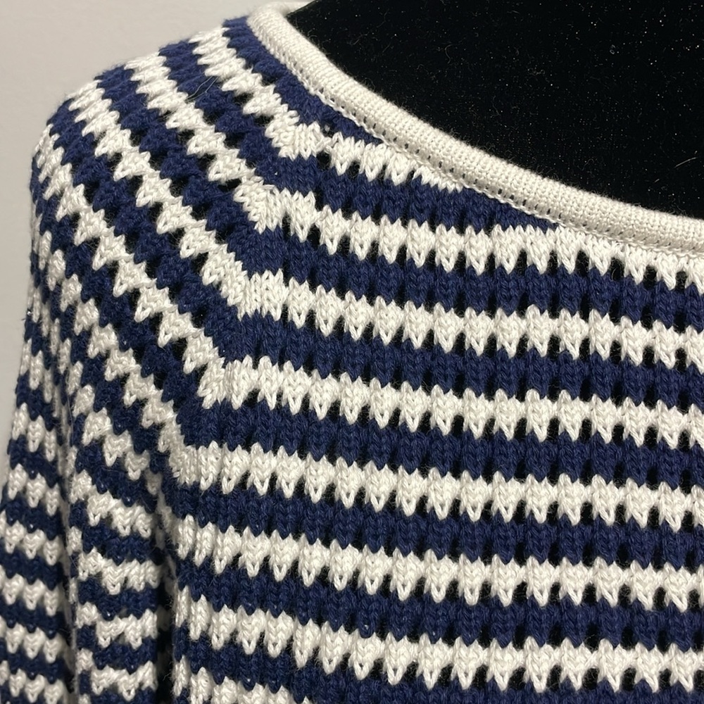 NWT Banana Republic sweater navy and white medium - Picture 3 of 7